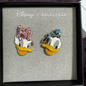 Disney x BaubleBar Daisy & Donald Pin Set - Pink & Blue Accents